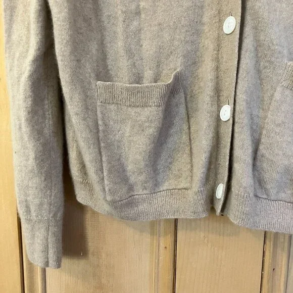 J.Crew Womens Cashmere Patch-Pocket Cardigan Sweater Size Medium Beige FA EXC - Picture 5 of 10